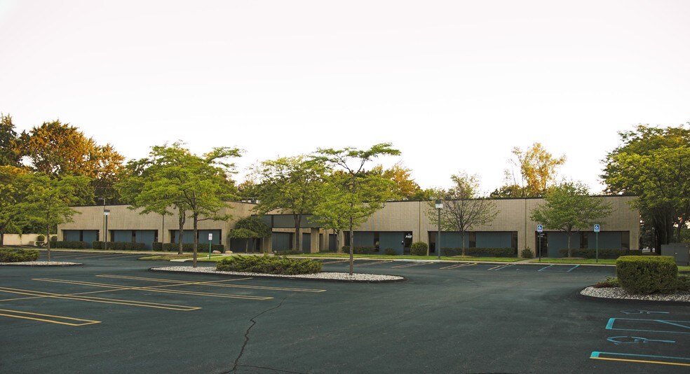 More Photos Of 14115 Farmington Rd, Livonia Unknown For Lease