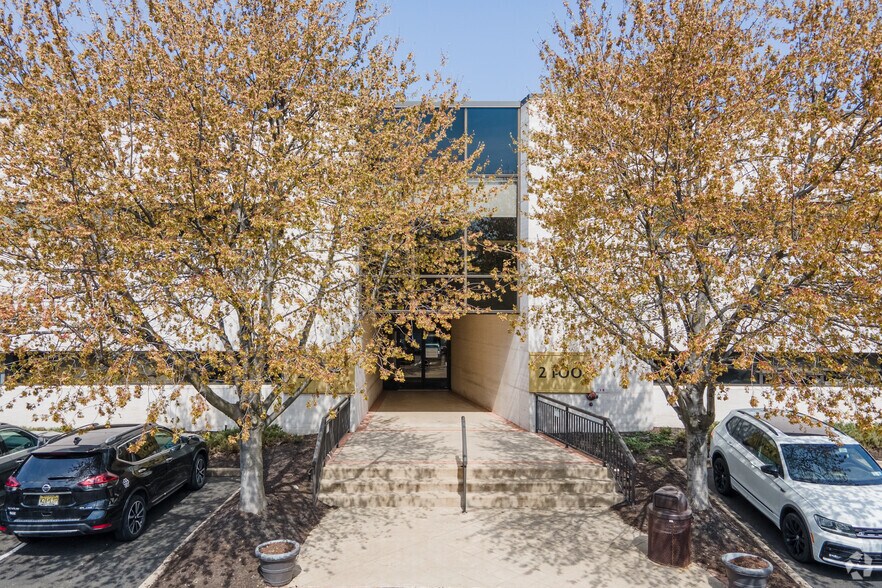 More Photos Of 21-00 State Route 208, Fair Lawn Office For Lease