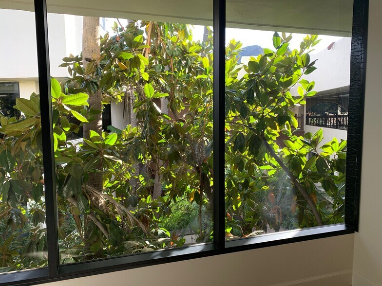 More Photos Of 30423 Canwood St, Agoura Hills Office For Lease