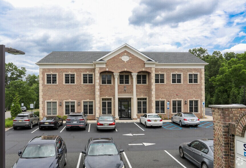 More Photos Of 152 Liberty Corner Rd, Warren Office For Lease