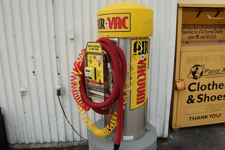 More Photos Of 100 W Main St, Batavia Convenience Store For Sale