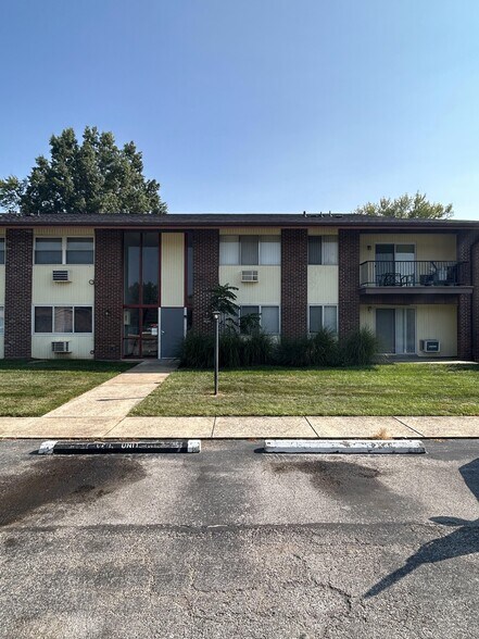 More Photos Of 7499 Hazelcrest Dr, Hazelwood Apartments For Sale