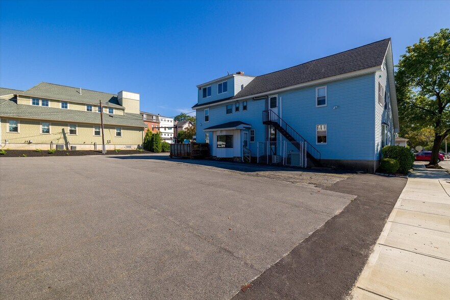 More Photos Of 52 Highland St, Worcester Office For Lease