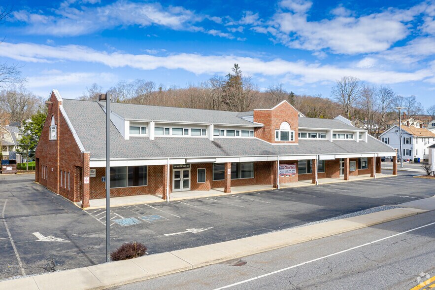 Primary Photo Of 120-130 S Main St, Thomaston Unknown For Lease