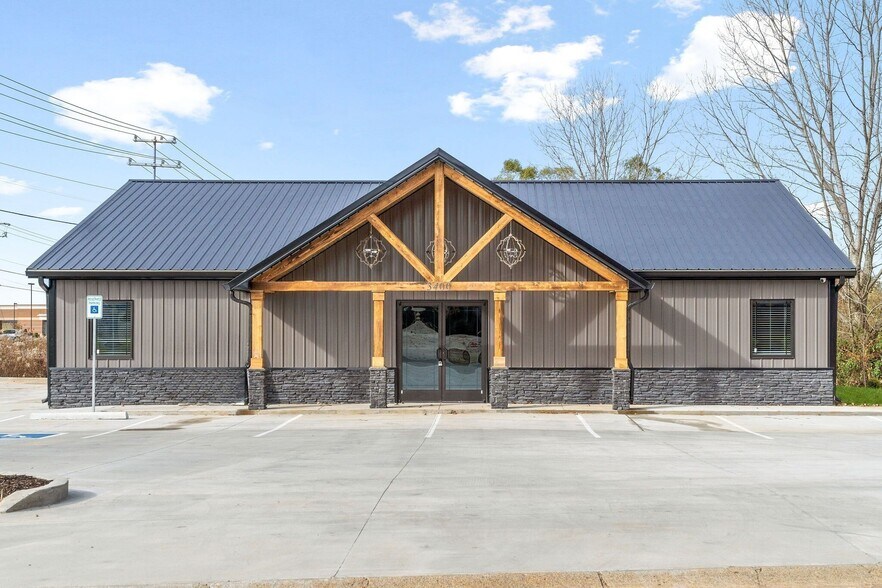 Primary Photo Of 2510 Pea Ridge Rd, Clarksville Office For Lease