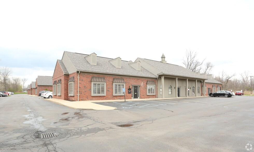More Photos Of 37601-37649 Pembroke Ave, Livonia Office For Lease
