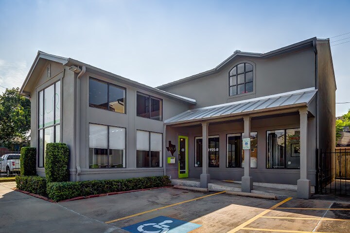 More Photos Of 1925 Richmond Ave, Houston Storefront Retail Office For Lease