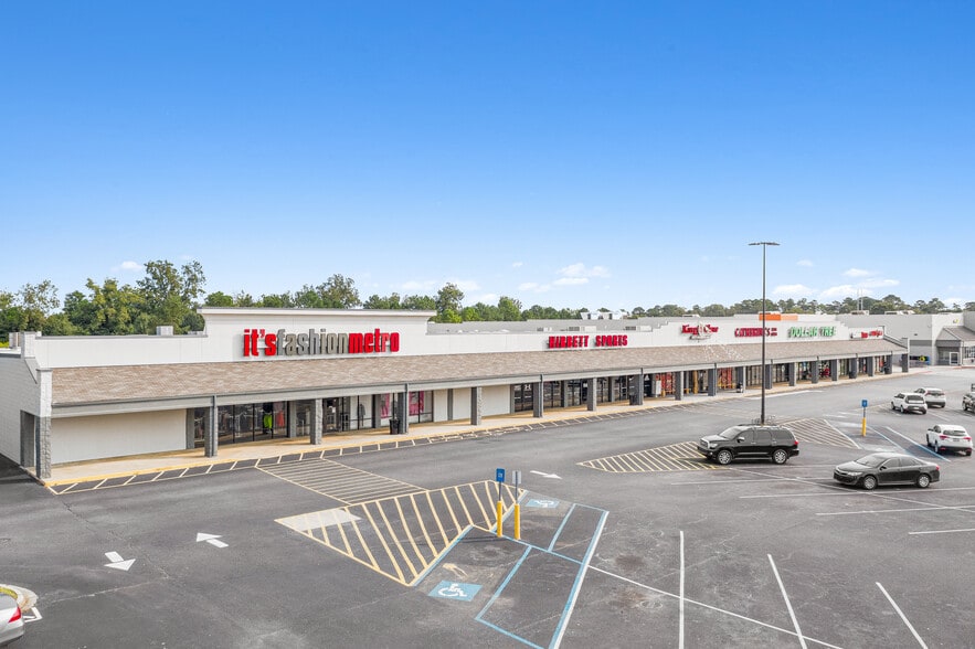 More Photos Of 2831 Ledo Rd, Albany Storefront For Lease