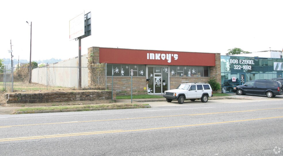 More Photos Of 2217 6th Ave S, Birmingham Freestanding For Lease