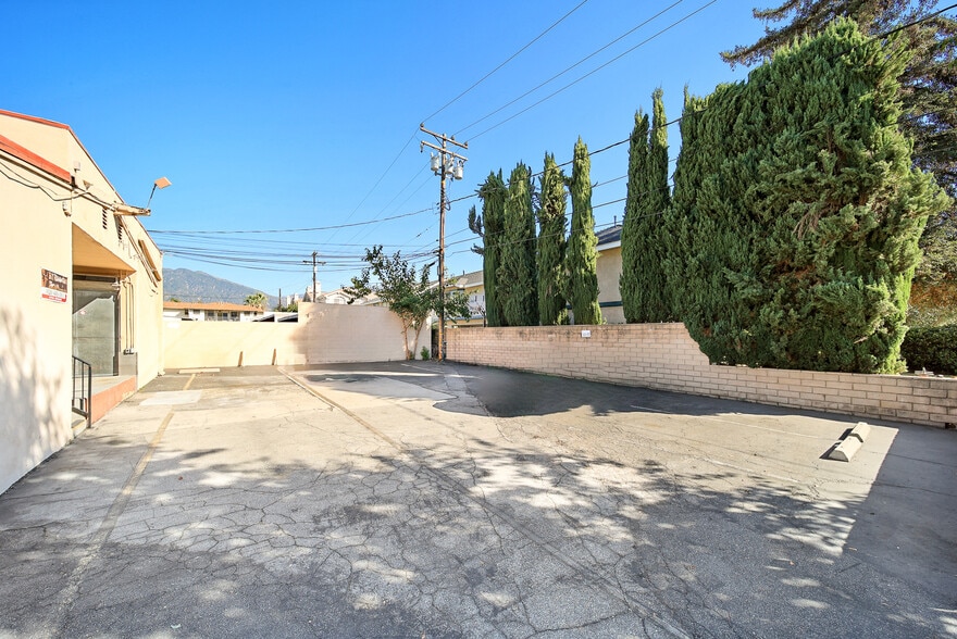 More Photos Of 624 S Santa Anita Ave, Arcadia Storefront Retail Residential For Lease