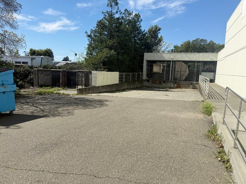 More Photos Of 1935 Santa Rosa Ave, Santa Rosa Freestanding For Lease