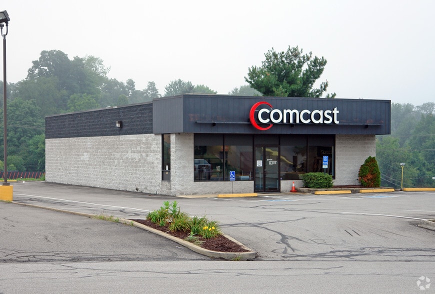 Primary Photo Of 825-B Beaver Grade Rd, Coraopolis Freestanding For Lease