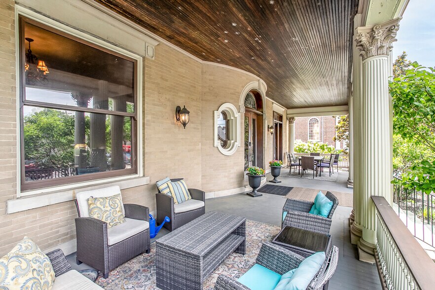 More Photos Of 401 Park Ave, Newport Office For Sale