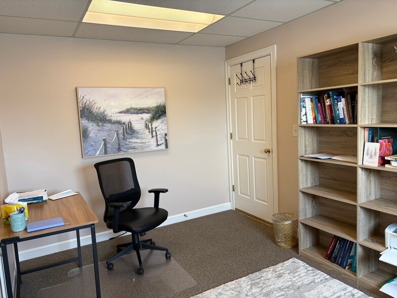 More Photos Of 74-76 Bedford St, Lexington Office For Lease