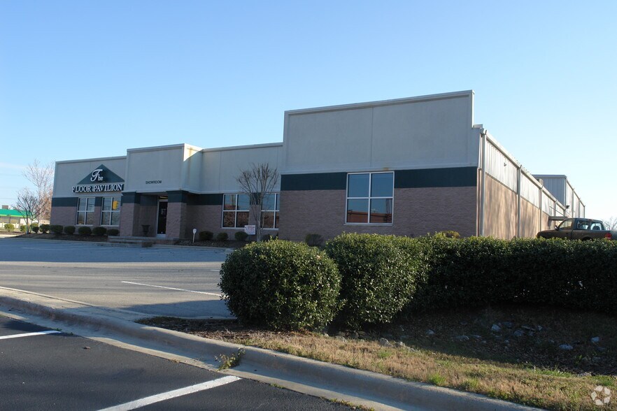 More Photos Of 269 Executive Park Dr NE, Concord Showroom For Lease