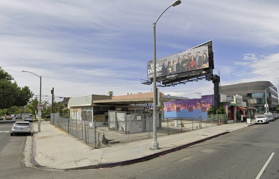 More Photos Of 371 S Fairfax Ave, Los Angeles Service Station For Sale