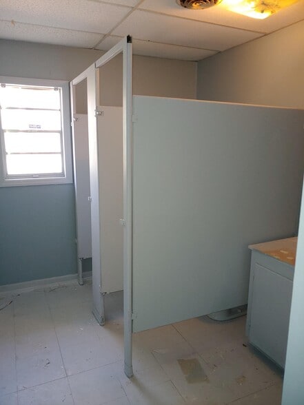 More Photos Of 270 South St, Woodruff Religious Facility For Lease