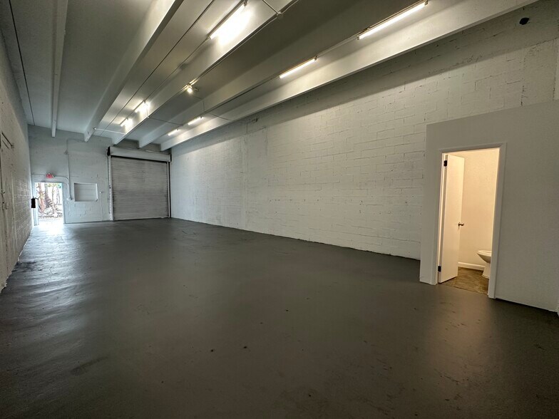 More Photos Of 5818 SW 28th St, West Hollywood Warehouse For Sale