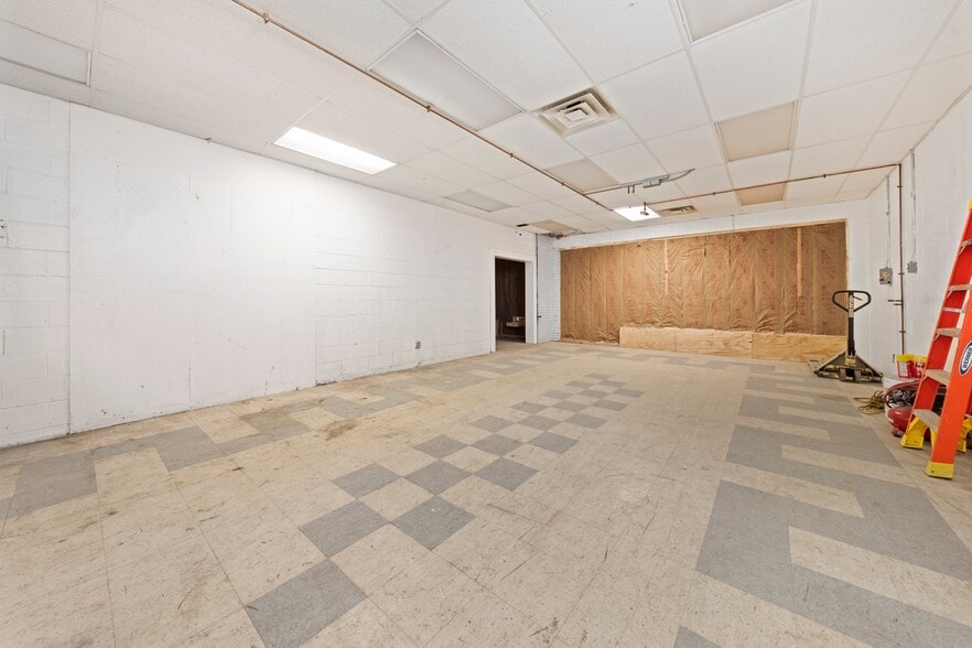 More Photos Of 4651 W 130th St, Cleveland Warehouse For Sale