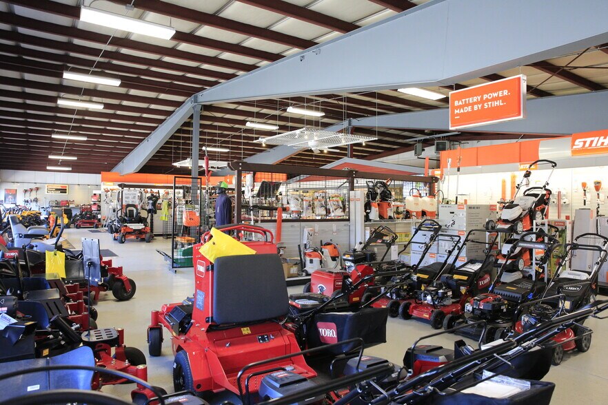 More Photos Of 970 MA-134 Rt, South Dennis Service Station For Sale