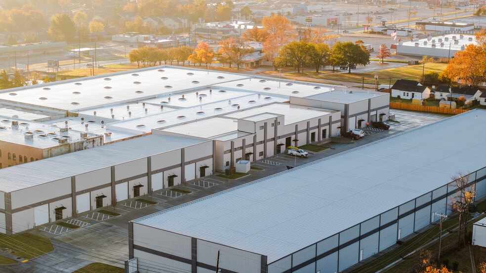 More Photos Of 6240 E 15th St, Tulsa Unknown For Lease