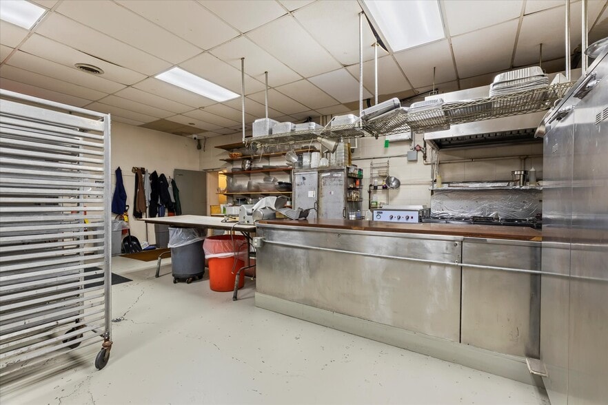 More Photos Of 720 N Wisconsin Ave, Elkhorn Restaurant For Sale