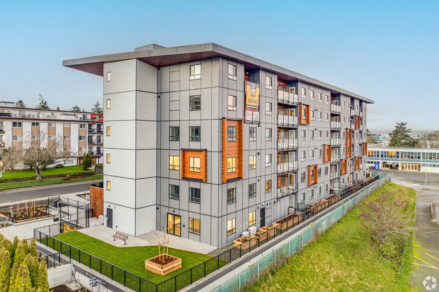 More Photos Of 1310 Saunders St, Esquimalt Apartments For Sale