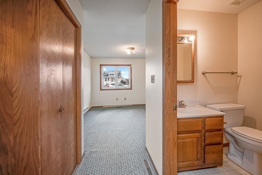 More Photos Of 311 S Nicollet St, Blue Earth Healthcare For Sale