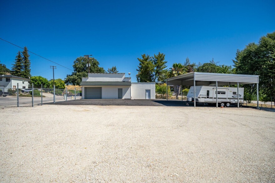 More Photos Of 3724 Oak st, Paso Robles Warehouse For Lease