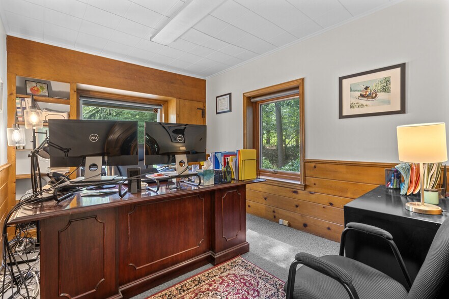 More Photos Of 80 W Avon Rd, Avon Medical For Sale