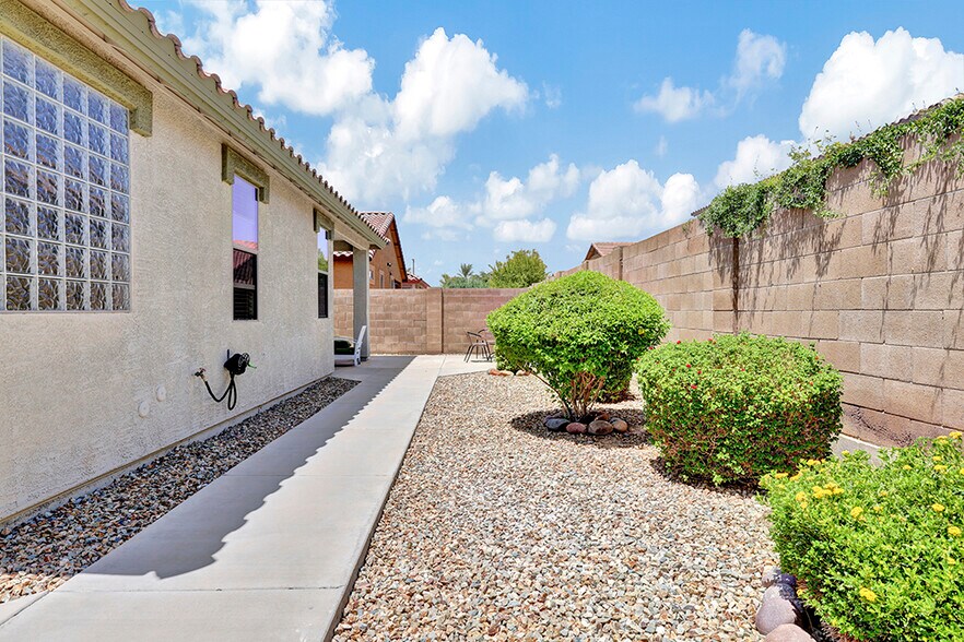 More Photos Of 15456 W Morning Glory St, Goodyear Healthcare For Sale