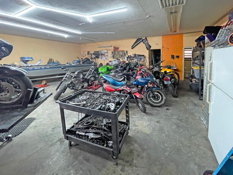 More Photos Of 3016 Cutting Blvd, Richmond Storefront Retail Residential For Lease