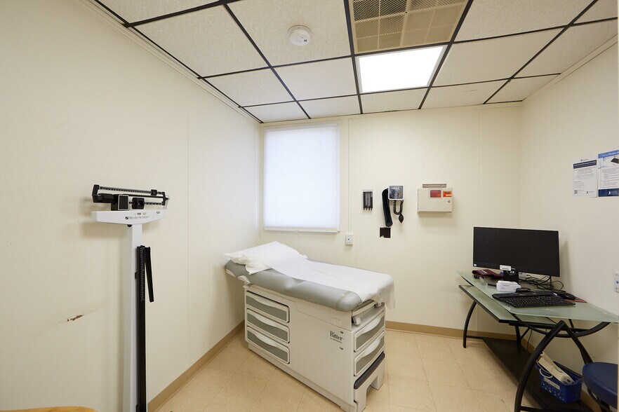 More Photos Of 2792 Egypt Rd, Audubon Medical For Sale