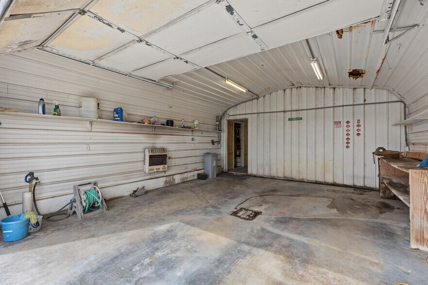 More Photos Of 2149 E Frontage Rd, Staunton Auto Dealership For Sale