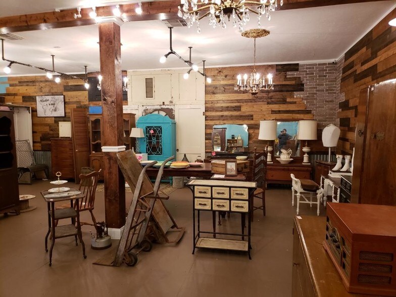 More Photos Of 1255 W Highway 6, Alvin Freestanding For Sale