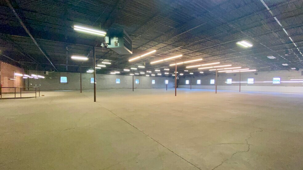 More Photos Of 2411 Sullivan Rd, College Park Warehouse For Lease