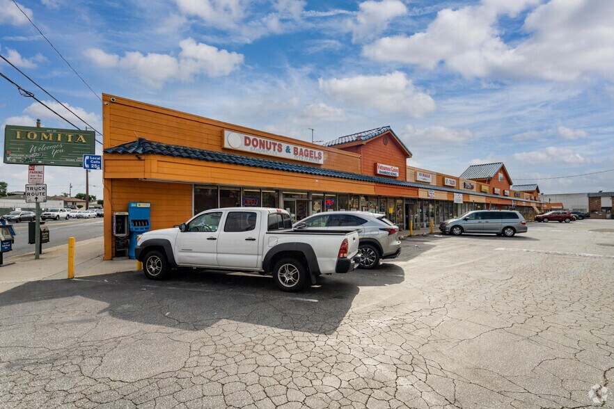 Primary Photo Of 24200-24228 Crenshaw Blvd, Torrance Restaurant For Lease