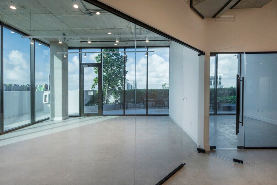 More Photos Of 127 NW 27th St, Miami Unknown For Lease