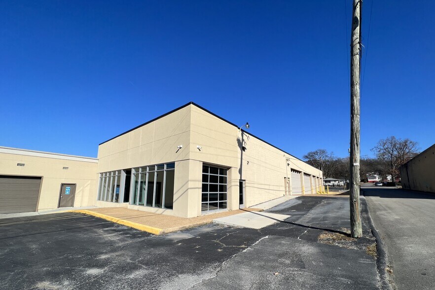 Primary Photo Of 2811 E 49th St, Chattanooga Showroom For Lease