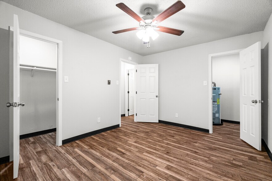 More Photos Of 1805 S Y St, Fort Smith Apartments For Sale