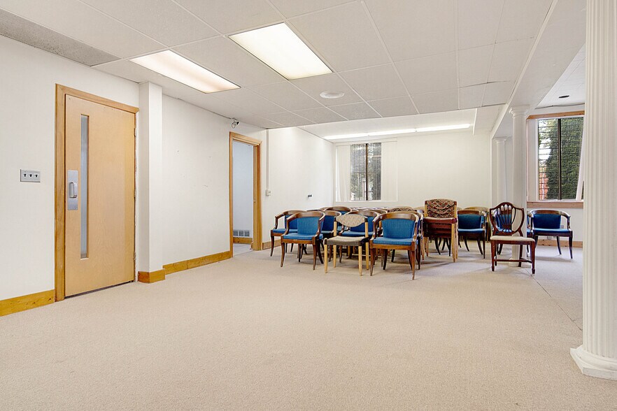 More Photos Of 19711 Greenfield Rd, Detroit Religious Facility For Sale