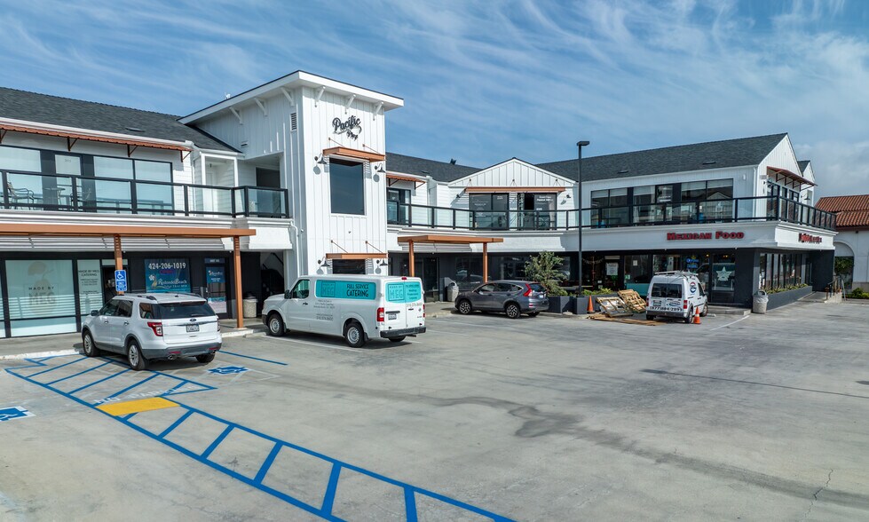 More Photos Of 234 S Pacific Coast Hwy, Redondo Beach Unknown For Lease
