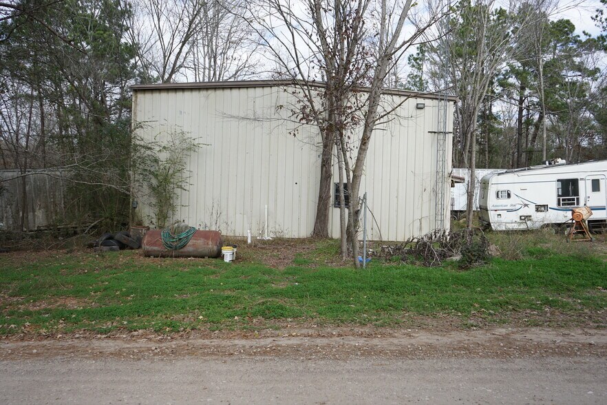 More Photos Of 140 Mosely, Livingston Land For Sale