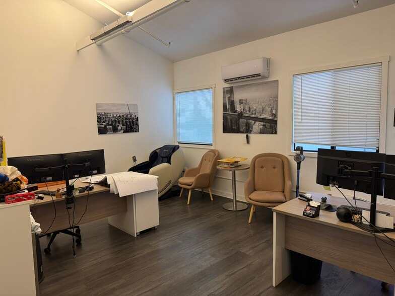 More Photos Of 1744 W 166th St, Gardena Manufacturing For Sale