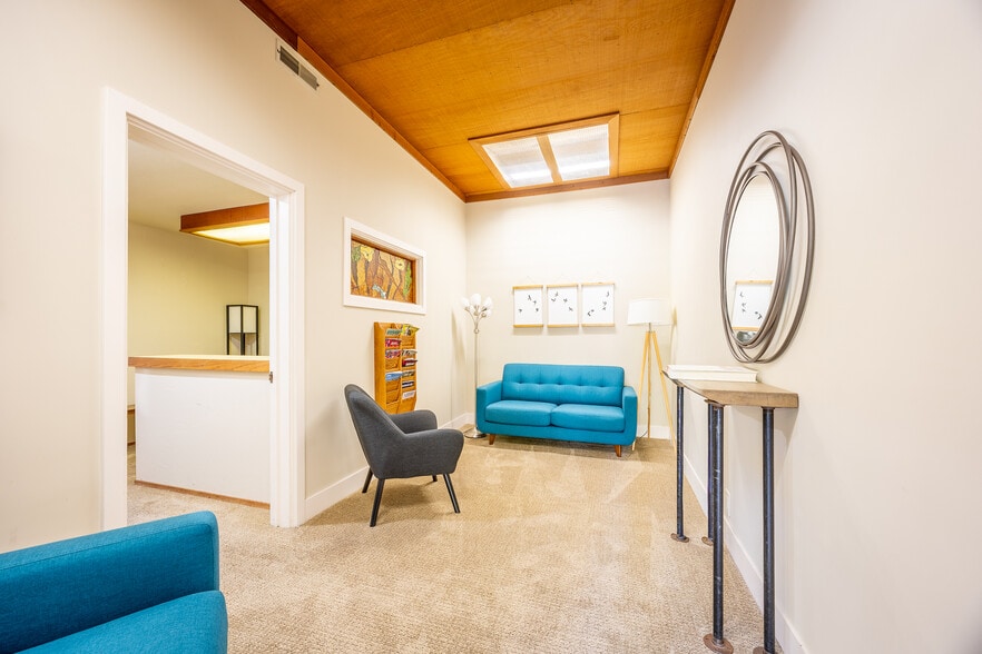 More Photos Of 1036 Sir Francis Drake Blvd, Kentfield Office For Sale