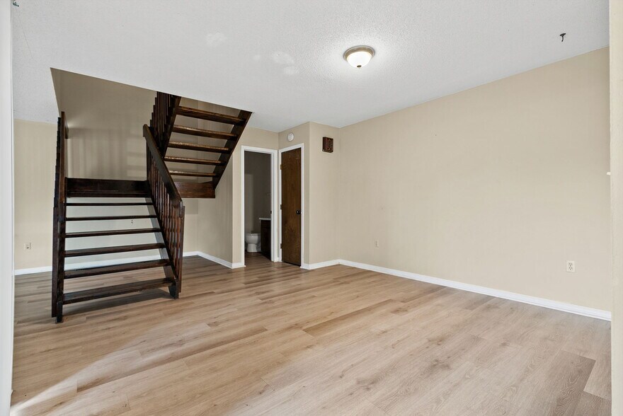 More Photos Of 2401 S 50th St, Fort Smith Apartments For Sale