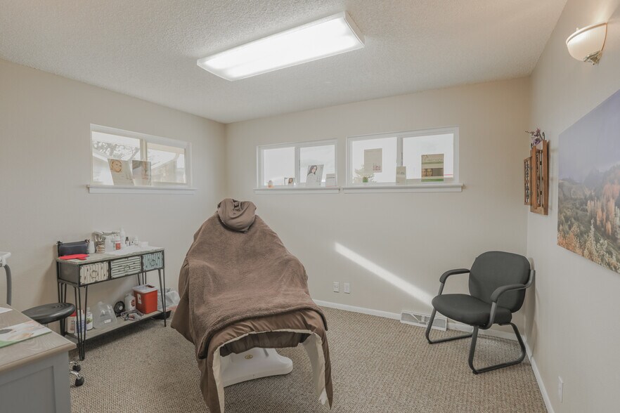 More Photos Of 1020 S Townsend Ave, Montrose Storefront Retail Office For Sale