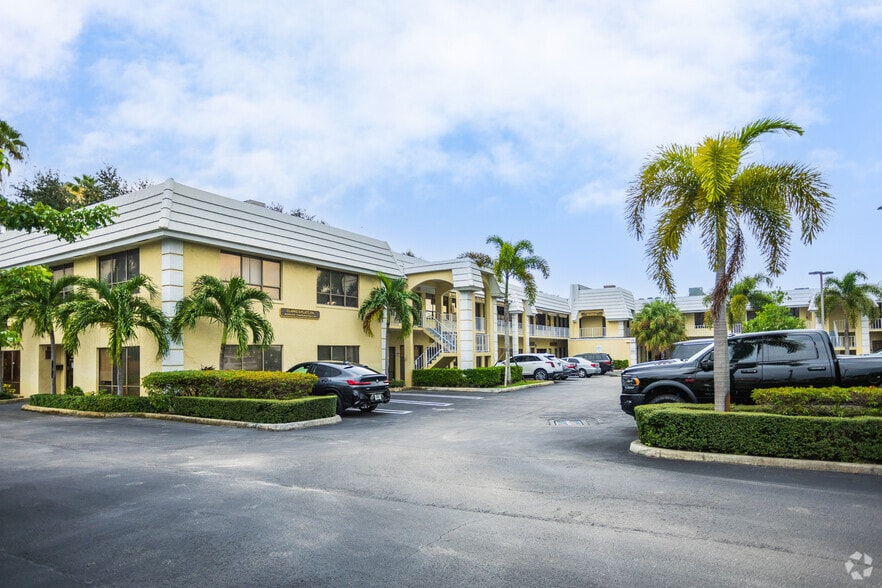 Primary Photo Of 1920 Palm Beach Lakes Blvd, West Palm Beach Medical For Sale