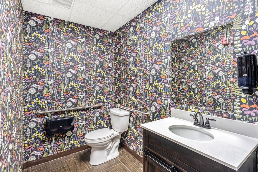 More Photos Of 101 S Eola Dr, Orlando Apartments For Sale