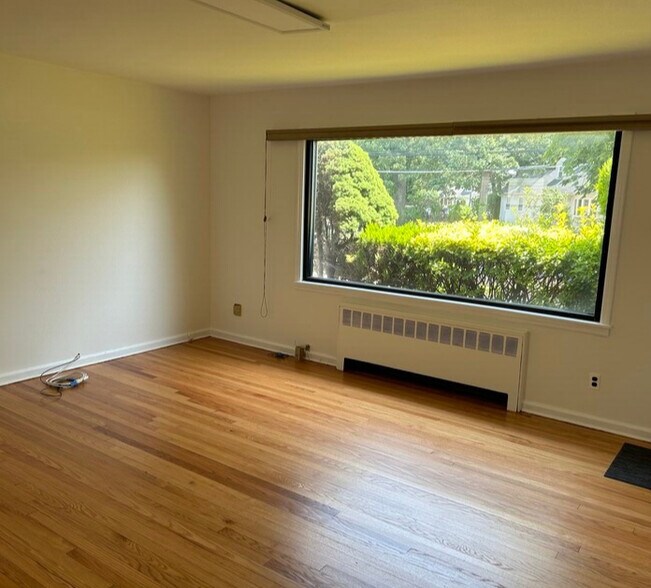 More Photos Of 2138 Wantagh Ave, Wantagh Office For Lease